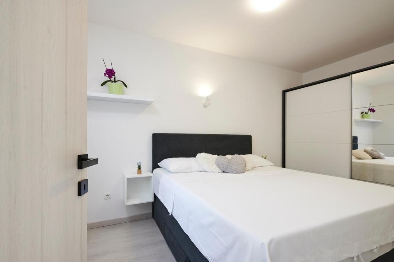 Apartment Josip Ciovo Trogir Bagian luar foto